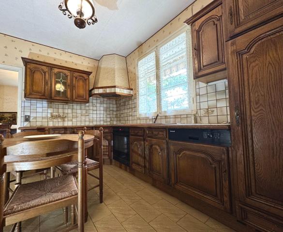 MAISON 120 m2 environ- 5CHAMBRES- TERRAIN 1200 m2