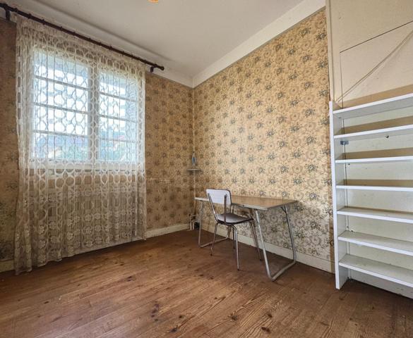 MAISON 120 m2 environ- 5CHAMBRES- TERRAIN 1200 m2