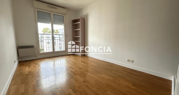 Location Appartement 4 pièces 92.49 m² - Issy-les-moulineaux 92130