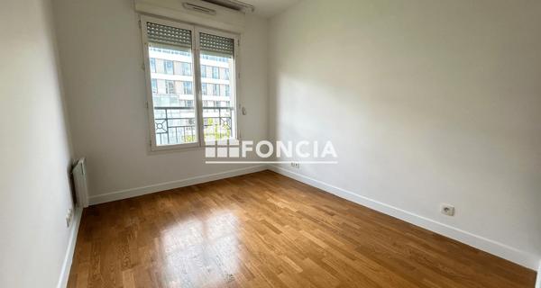 Location Appartement 4 pièces 92.49 m² - Issy-les-moulineaux 92130