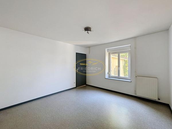 SPACIEUX APPARTEMENT DE 111 M2 À QUELQUES MINUTES DE COMMERC Lérouville