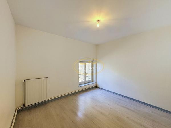 SPACIEUX APPARTEMENT DE 111 M2 À QUELQUES MINUTES DE COMMERC Lérouville