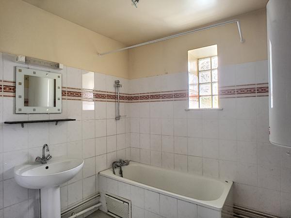 SPACIEUX APPARTEMENT DE 111 M2 À QUELQUES MINUTES DE COMMERC Lérouville