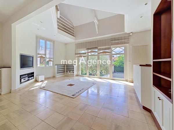 Maison à CHOLET, 49300 - 8 pièces 200m²