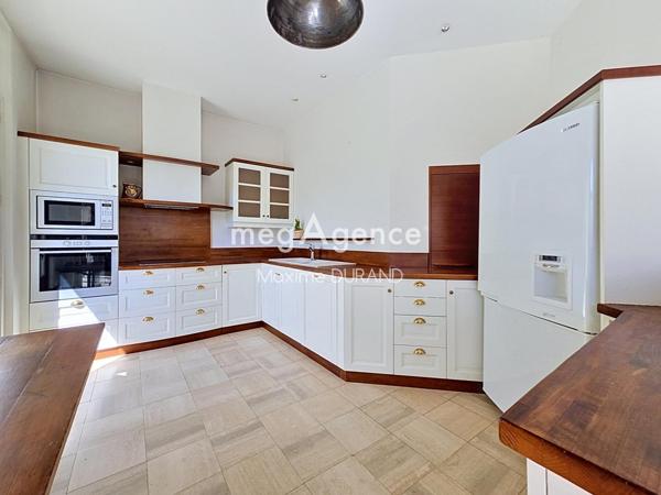 Maison à CHOLET, 49300 - 8 pièces 200m²