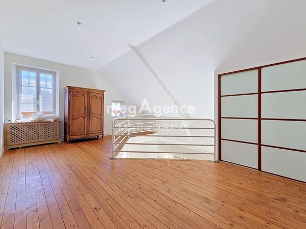 Maison à CHOLET, 49300 - 8 pièces 200m²
