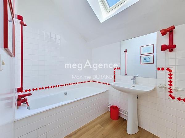 Maison à CHOLET, 49300 - 8 pièces 200m²