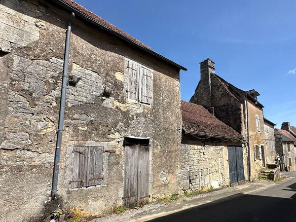 Maison à rénover coeur de village Sarrazac