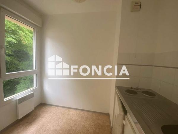 Location Studio 28.11 m² - 23 RUE DU PERE DE LA CROIX Poitiers 86000