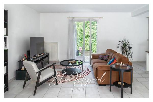 Maison récente avec 5 chambres