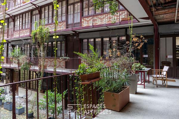 Ancien atelier au coeur d’une cour Eiffel