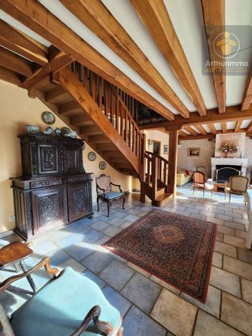 Vente                                                      Maison
                        
                     6 pièces                      226 m2                     à Beaugency