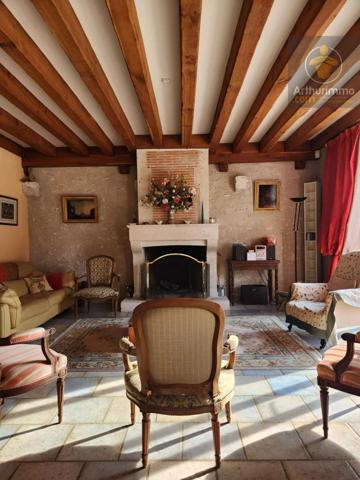 Vente                                                      Maison
                        
                     6 pièces                      226 m2                     à Beaugency