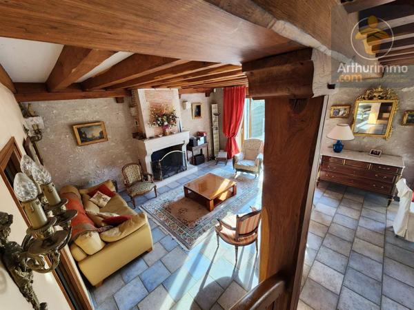 Vente                                                      Maison
                        
                     6 pièces                      226 m2                     à Beaugency