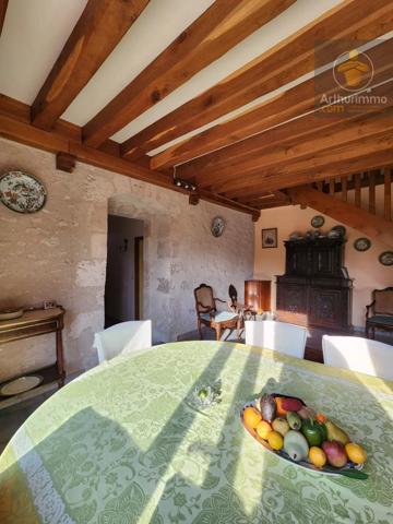 Vente                                                      Maison
                        
                     6 pièces                      226 m2                     à Beaugency