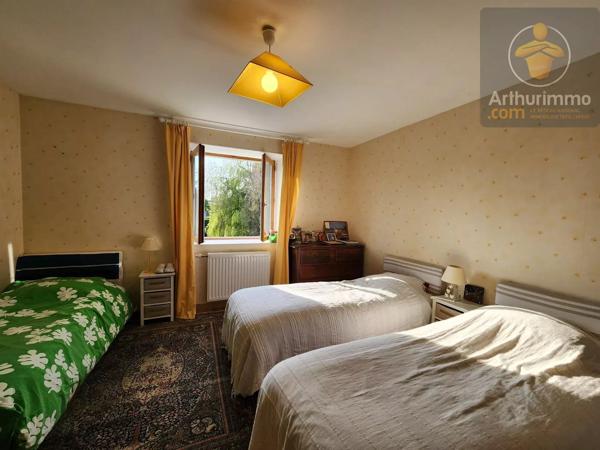Vente                                                      Maison
                        
                     6 pièces                      226 m2                     à Beaugency