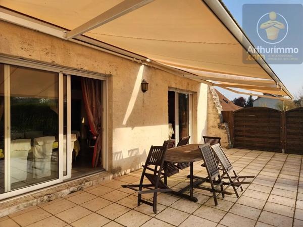 Vente                                                      Maison
                        
                     6 pièces                      226 m2                     à Beaugency