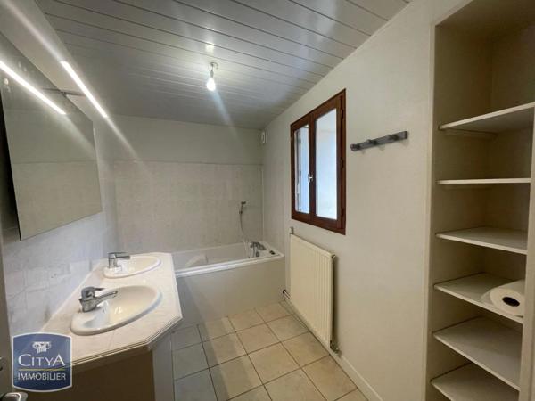 Location maison 6 pièces de 145m²