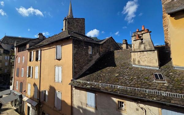 Immeuble à vendre    10 pièces • 205,17 m2 Mende