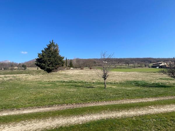 Très belle ferme provençale dans un écrin de verdure exceptionnel