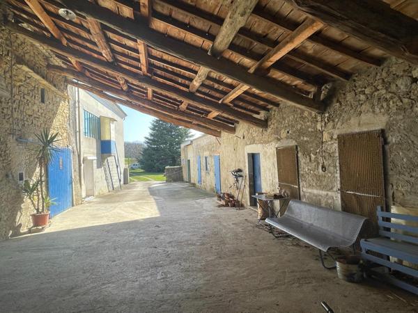 Très belle ferme provençale dans un écrin de verdure exceptionnel