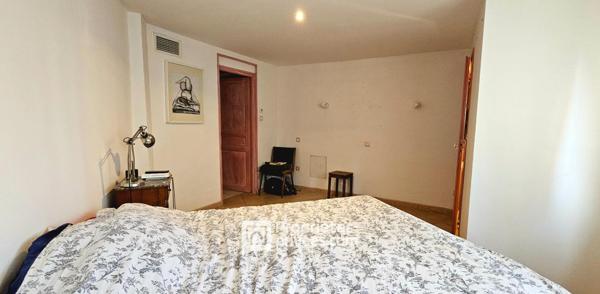 Maison de caractère  6 pièces Perpignan centre avec local / garage de 70 m²