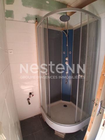 MORLAIX - Studio à rénover de 22.70 m2 - RDC à droite