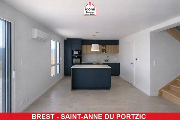 A VENDRE - MAISON - DE 2025 - SECTEUR CALME - VUE DEGAGEE - 3 CHAMBRES POSSIBLE 4 - STATIONNEMENT SUR LA PROPRIETE - GARAGE A VELOS - TERRAIN CLOS - TERRASSE DE 46 M²
