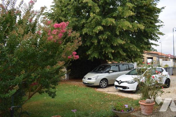 MAISON SITUEE A TAIZE AIZIE