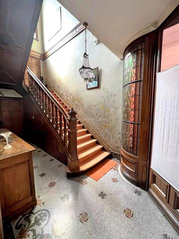 Vente                                                      Propriété
                        
                     11 pièces                      385 m2                     à Roubaix