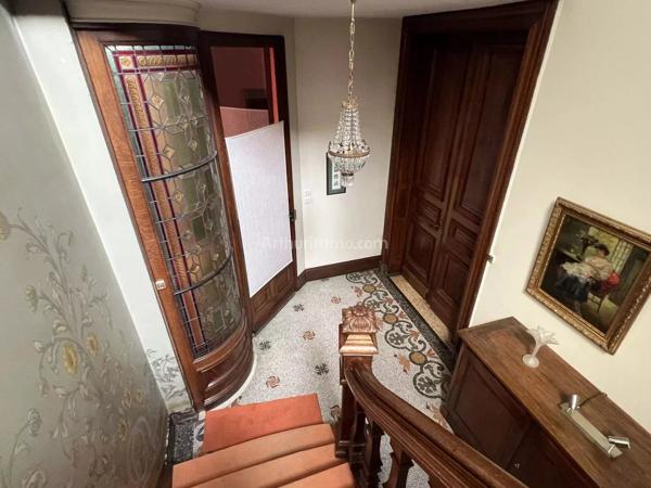 Vente                                                      Propriété
                        
                     11 pièces                      385 m2                     à Roubaix