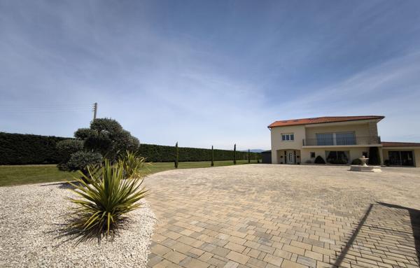 Maison de 270 m²