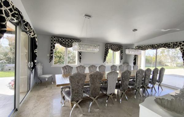 Maison de 270 m²