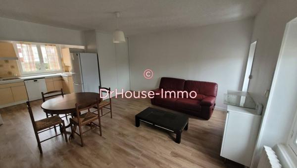 Appartement à louer 3 pièces de 83 m²