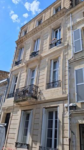 Location Chatrons 2 chambres un bureau