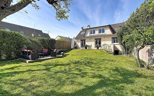 Maison à vendre    6 pièces • 155 m2 Villecresnes
