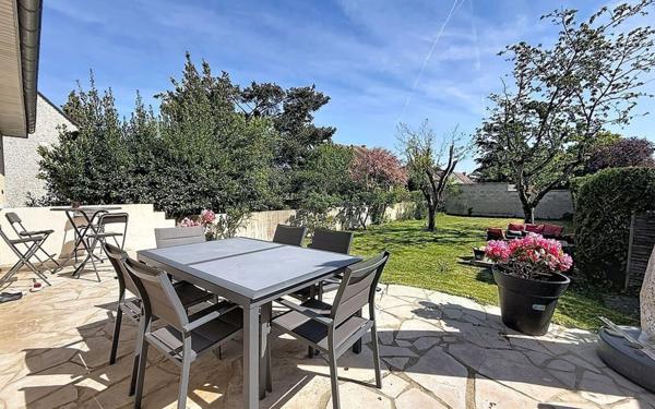 Maison à vendre    6 pièces • 155 m2 Villecresnes