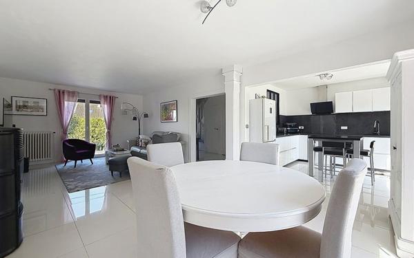 Maison à vendre    6 pièces • 155 m2 Villecresnes