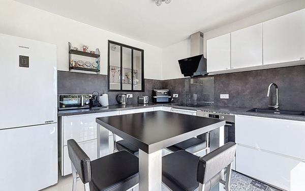 Maison à vendre    6 pièces • 155 m2 Villecresnes