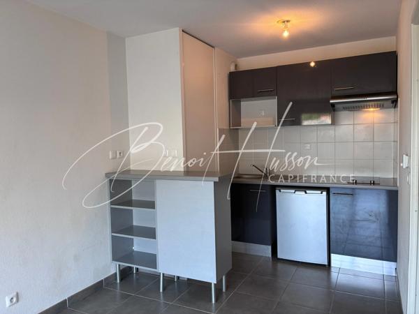 Appartement T2 de 42.86m² avec balcon de 5.48m² (parking inclus)