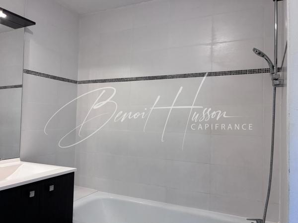 Appartement T2 de 42.86m² avec balcon de 5.48m² (parking inclus)
