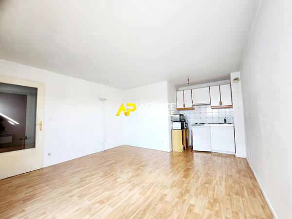 Hyper Centre-Ville d'ARGENTEUIL, appartement 2 pièces, 1 chambre, box et balcon à 6 minutes à pieds de la gare . €171 200 ** - Référence 4457