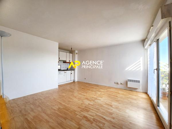 Hyper Centre-Ville d'ARGENTEUIL, appartement 2 pièces, 1 chambre, box et balcon à 6 minutes à pieds de la gare . €171 200 ** - Référence 4457