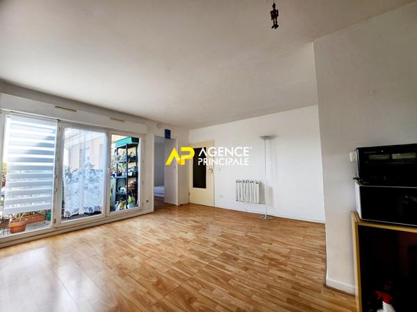 Hyper Centre-Ville d'ARGENTEUIL, appartement 2 pièces, 1 chambre, box et balcon à 6 minutes à pieds de la gare . €171 200 ** - Référence 4457