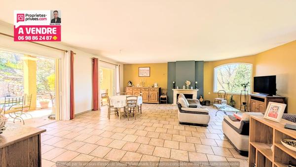 BELLE VILLA RECENTE de 215 m² Hab; 160 m² + 2 PIECES 50 m². CALME ET RESIDENTIEL