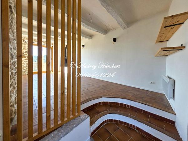 Pierrevert MDV avec terrasse et balcon, 6 pièces 144 m2