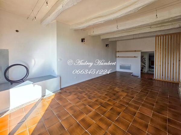 Pierrevert MDV avec terrasse et balcon, 6 pièces 144 m2