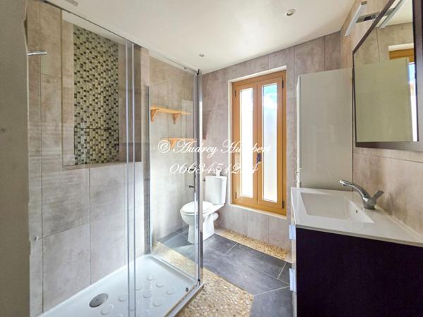 Pierrevert MDV avec terrasse et balcon, 6 pièces 144 m2