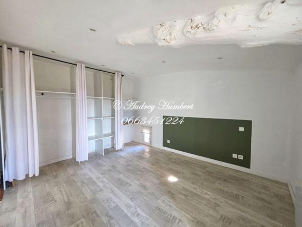 Pierrevert MDV avec terrasse et balcon, 6 pièces 144 m2