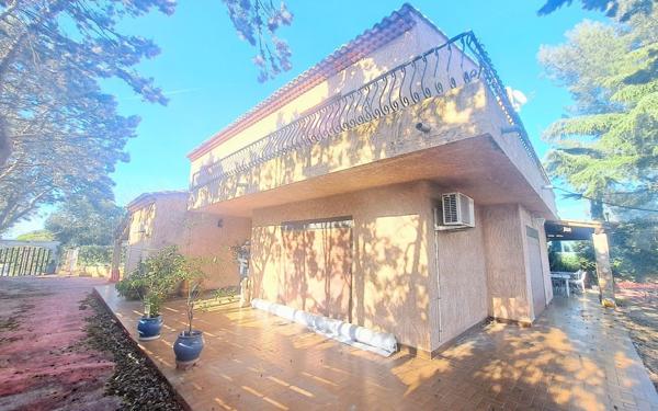 Maison à vendre    6 pièces • 150 m2 Six-Fours-les-Plages